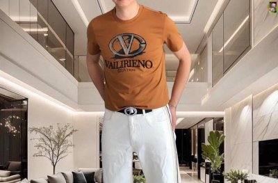 华伦天奴 隔天出货2025夏季新款 高端定制面料短袖T， 全球顶级男装，简约时尚，从容百搭，大气优雅 极度舒适体验 高端面料 色泽鲜艳 极致顺滑触感 细腻不易起