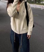 140 24Ss秋季新款拉夫劳伦Ralph Lauren Polo小马标拉链长袖连帽针织外套 秋季新款半拉链卫衣来喽！今年真的超流行这种卫衣，比连帽卫衣还要火。