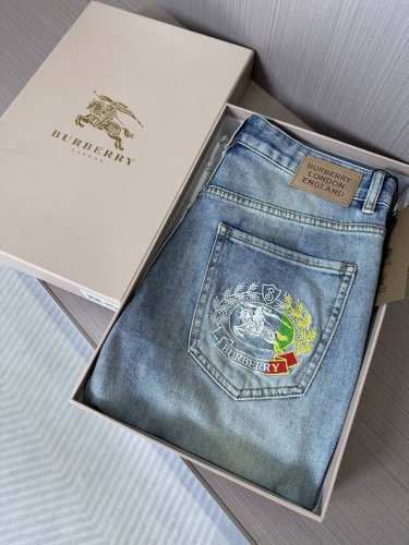 Bbr巴家25Ss夏季新款牛仔裤，高端品质，面料超级柔软舒适 小直筒版型，上身修长，万能搭配款 码数：29，30，31，32，33，34，36，38