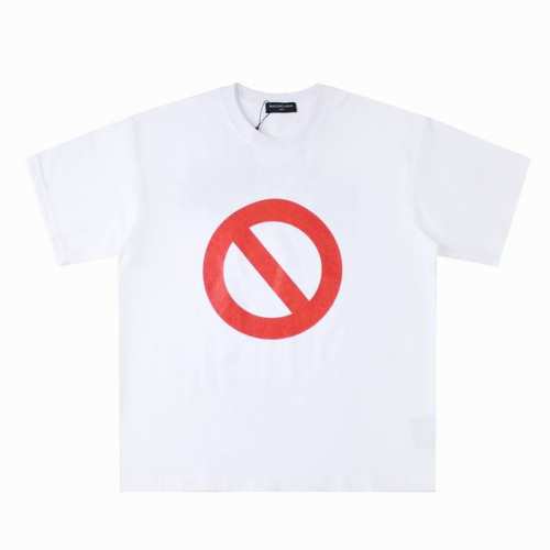 Balenciaga 巴黎世家24Ss禁止标志龟裂印花圆领短袖T恤 原版面料开发，官方专柜同款！ 螺纹定织定染无色差！采用通肩拉条工艺，百洗不变形！ 采用240