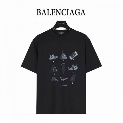 balenciaga 巴黎世家 25Ss 经典单品图案印花短袖T恤 纯棉260克重洗水面料，柔软亲肤细腻。 胸前采用巴黎经典单品作为素材，数码印花工艺 做工细致