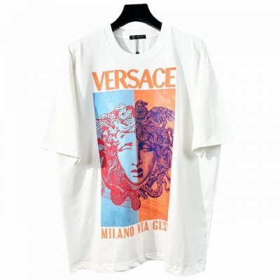 versace 范思哲 2025最新款潮牌情侣款，经典Logo印花圆领T恤，春夏新品！高品质280克纯棉面料，时尚百搭经典潮款 ，穿着舒适，透气 时尚，不失个性