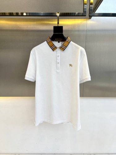 bur巴宝莉、2025春夏新品发售！男士夏季翻领Polo短袖T恤，此款为珠地丝光棉面料，透气舒适设计元素非常好看，品牌标识精工刺绣，年度最佳Polo 配置了高端
