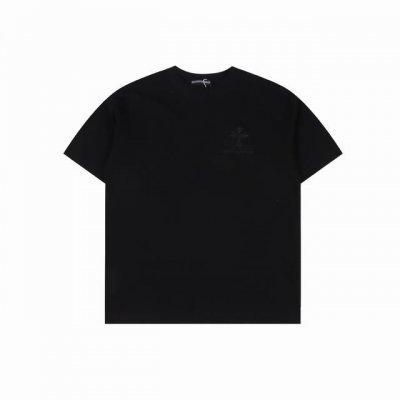 chrome Hearts 克罗心 25Ss 重工后背重叠十字架贴布刺绣短袖T恤 奢华暗黑高街，哈雷摇滚朋克精神， 无一不彰显着其浓烈的暗黑哥特风， 立体感与面