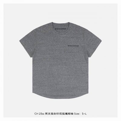 chrome Hearts 克罗心 25Ss 梵文宝剑印花弧尾短袖 面料采用 克重精梳棉 定制32支1*1螺纹 成衣两遍水洗处理 面料舒适亲肤无异感 定制定染面