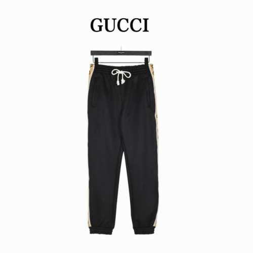 Gucci 古驰 经典侧边双G反光织带套装长裤 原版购入，完美还原。定织定染面料，带运动风套装， 专柜新出面料棉盖丝，属于混纺面料必须定制 面料为订织丝盖棉布料