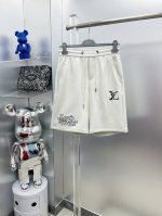 LV 路易 25Ss夏季新款刺绣字母Logo徽标短裤 M 面料柔软舒适 搭配Logo字母 手感舒适上身挺括有型 码数：M-3Xl