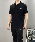 christian Dior 2025S新款推荐.胸前经典刺绣Polo衫.采用哑光线进口绣花机器 ，原版一致定制高克重螺纹.百分百丝光棉双珠地面料 .原版五金辅