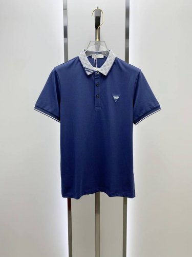 Bv家25Ss新款春夏短袖翻领T恤polo，最高版本客供定制高端朱地面料简单时尚款，螺纹拼色螺纹配色超级好看！胸前Bv标识刺绣经典Logo简单大方的款式！满满的