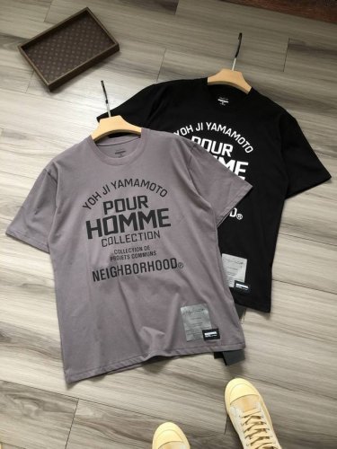 Yohji Yamamoto X Neihborhood pour Homme 山本耀司联名款 前后字母Logo印花 男女款圆领短袖半袖T恤. 颜色：灰色 黑色