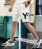 Y-3 山本耀司25S夏季新款字母百慕大运动休闲短裤，极具品牌代表性的王牌短裤！Y-3印花设计.无疑是最最值得人手的单品.面料采用高端锦棉面料.紧密细致的织造工