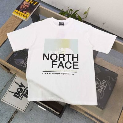 上新 款号：Dg25647 2025新款The North Face北面Tnf拼图字母图案Logo印花休闲情侣短袖T恤，经典图案设计，朋克不羁！！采用250G克