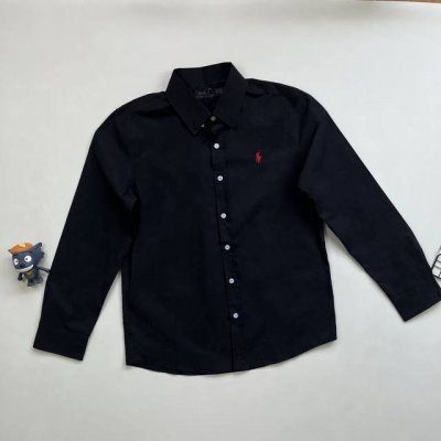 ralph Lauren拉夫劳伦小标刺绣长袖衬衫！ 采用高品质纯棉面料，手感细腻。透气不闷热，柔软亲肤。 胸前经典Logo刺绣，立体精致 ，细节饱满。 每个男生