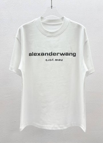 aw圆领短袖T恤 经典字母灰色发泡 立体效果也太好看 面料定制定染 300克100%纯棉短袖 手感非常舒服 超级百搭好看的一款短袖 品质绝对保证 黑白色 男女同