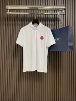 Moncler 2025Ss 早春系列Logo仔章短袖polo！全新进口珠地双丝光面料 手感舒适透气，立体剪裁上身效果极佳，型男必备单品。尺码：S-Xl. S码
