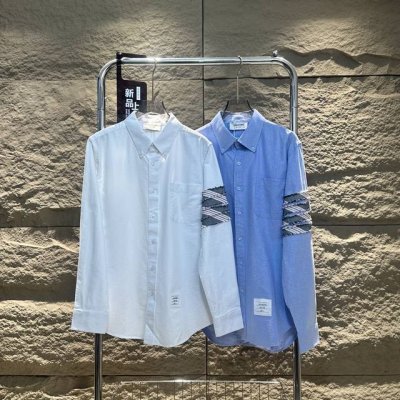 市场最高版本 三标齐全 Thom Browne-Tb新款格纹拼接衬衫 早秋重磅 双手推荐满屏的高级感 两个月前开始着手之件 从原料选配到做工版型都是顶级的 面料