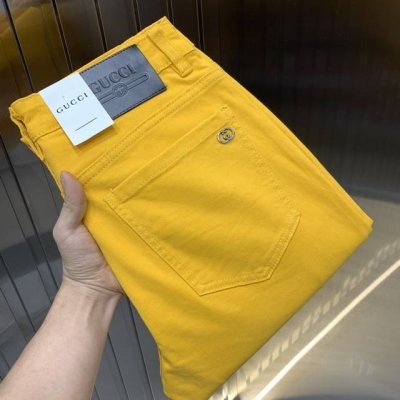 Gucci古奇 2025新品男士牛仔裤 面料弹性好 独家发售 官网同步 时尚优雅 重工艺设计 采用原色酵母水洗工艺 精选进口重磅丹宁牛仔面料 配专柜五金装饰 真