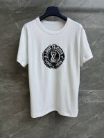 高版本出货啦 L家徽标印花T恤 2025航海系列 圆领领口设计 徽标Logo印花图案 简约高级 进口纯棉面料 柔软舒适亲肤 宽松版型 上身显瘦又百搭 商标齐全