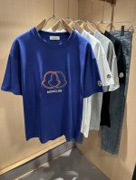 Moncler蒙家 2025春夏最新男女同款贸易订单短袖T恤，全品相！！网红款！采用Logo图案皮革设计！上身舒适透气，不僵硬，整体有着丰富的立体感，品质出口订