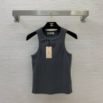 MiuMi*缪家新款 胸前字母logo小标志破洞边设计修身显瘦圆领无袖背心螺纹棉小上衣！灰色， M码：胸围66，衣长50