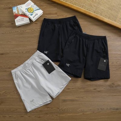 品牌：始祖鸟 Arcteryx 尺码：M-L-Xl-Xxl-Xxxl 颜色：黑色-藏青-浅灰色 类型：机能户外速干短裤 材质：进口运动速干面料 厚薄：薄 弹力：