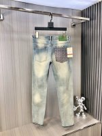 gucci 古奇 2025春夏最新推出男士牛仔裤新品 重工水洗牛仔面料 定制面料和一般牛仔布料比起来 更加柔软舒适 超重工洗水工艺 双工艺洗水 整条裤子 手感舒
