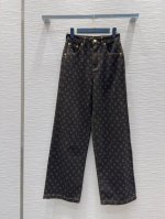 louis Vuitto* 2025Ss新款，激光印花 高版系列出品~超时髦新款牛仔 个性色调上身又酷又飒爽 纹理细腻，棉感自然，既有筋骨感又不失柔软，超级漂亮