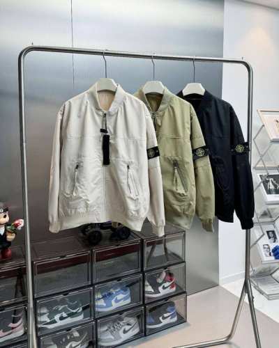 180 Stone Island 石头岛外套二代勋章飞行员机能外套夹克 面料采用高品质优质面料 工装日系风十足 当季必备 非常保暖 多季可穿 保暖十足 版型超正