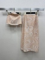 吊带 半裙 25Ss Chane *春夏新款 吊带半裙 高级定制丝绸材质 绑带设计 版型包容身材增添洒脱帅气气息 通体活性满印不规则错落山茶花图案 双C印花 凸