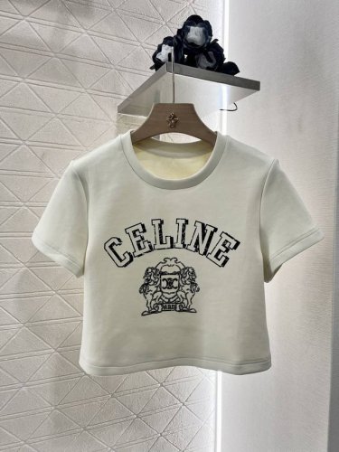 Celin*2025新品上架 圆领印花上衣短裤套装 定制Yb原生全棉材质 透气舒适 质感十足 印花上衣短裤套装 上衣胸前印花字母徽标和凯旋门标识呈现出拱形布局效