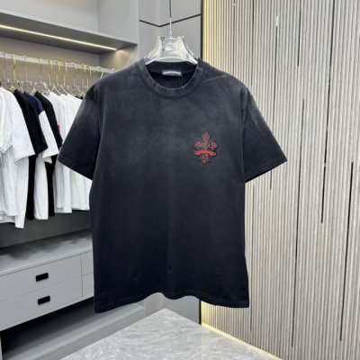 Ch 克罗心 25Fw春夏新款圆领T恤 采用重磅320G双纱精梳棉材质 上身立体感强 采用 万针刺绣贴布绣花万针刺绣工艺喷绘效果 洗涤方式 面料仅限干洗或洗衣袋