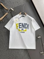 fd 2025Ss春装最新款圆领时尚短袖T恤，官网同步，专柜纯棉面料！贴肤舒适，耐看又好穿，经典简约Logo设计，原厂工艺一丝不苟，型男必备单品 码数S-Xxx