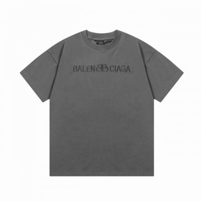 隔天到 Balenciaga 巴黎世家 互扣%字母刺绣 Logo标识印花 精致升级。短袖T恤 原版面料 官方同款 定制260克同缸染面料 手感非常舒服 春夏最新