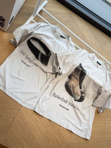 供 Balenciaga巴黎世家25夏季新品360 Sunglasses印花护目镜+球鞋款 短袖Tee 1-3码 白灰色 护目镜款 球鞋款 顶级版本，采用原版2