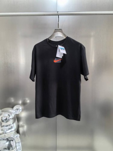 供 耐克全对T恤 中高考学子必备战袍！ Nike耐克一年一度的幸运服满分全对T恤，为即将到来的中高考学子送上美好祝福 战袍一出逢考必过 金榜题名 这款印花你们是