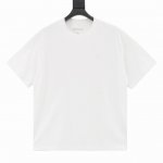 calvin Klein 刺绣及模糊Ck印花短袖 原版打版 耗时一个多月 一体的工艺-莱卡面料质感非常细腻 260的高克重穿上挺括有型 手感柔软平滑 弹性最好