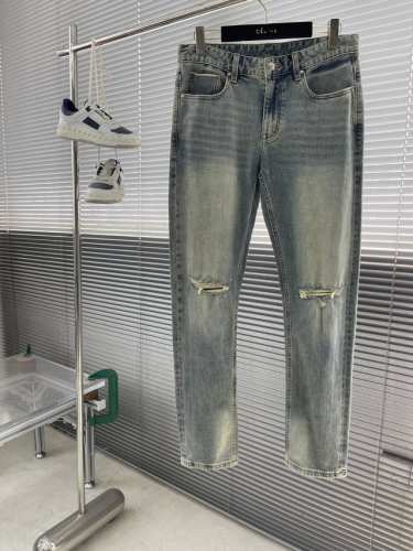 amiri 25Ss新款男士重工水洗补丁修身赤耳丹宁牛仔裤，最招牌的水洗系列，破而不露，破坏补丁泼墨，做法重工腔调正好，尺度完美，各种元素和谐且协调，腰头最新专