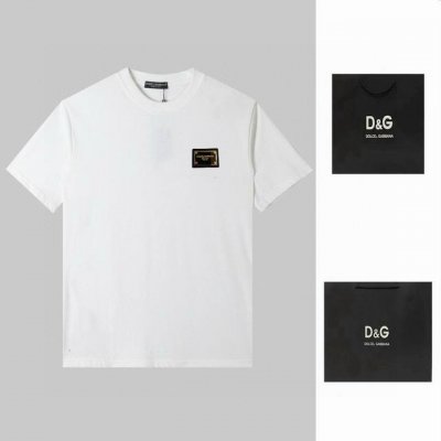 杜嘉班纳Dg 2660爆款纯棉面料手感非常舒服 最新砖柜同步 Os落肩版型 时尚又个性 超级百搭好看的一款 男女都非常合适 人手必备款 吊牌 领标 水洗麦 三标