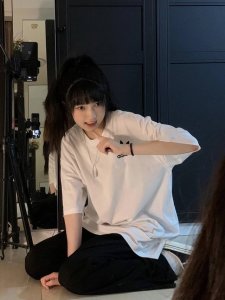 Adidas 阿迪达斯 日系新款时光的哆啦A梦情侣短袖 商品参数 采用260克双砂面料 三针五线做工，领口包包边条 今年火爆的品牌 看到了就忍不住要自留一件 正