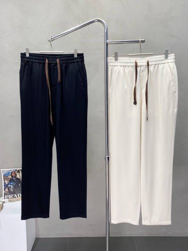 Lp-Loro piana 诺悠翩雅独家专供新款春夏休闲裤 高端版本！专柜定制面料 透气舒适度高，细节无可挑剔，品牌元素设计理念，体现高品质。手感细腻柔软！呈现