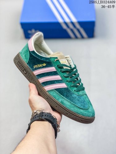 adidas Wmns Originals Samba Og”Cdg“桑巴舞系列绅士德训足球风百搭低帮休闲运动板鞋“联名白桃红爱心” 货号: Fw2414 尺码