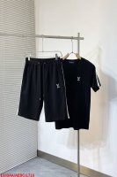 l716 Lvlouis Vuitton路易威登独家专供春夏新款同款套装，透气舒适休闲！高级感满满！细节精致高档，做工无可挑剔！原版高端面料很显高级！面料柔软细