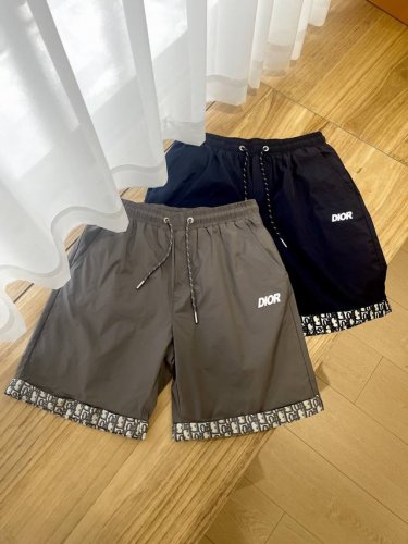 Dior*迪奥 25年夏季新款休闲短裤 裤绳和字母印花配色前后呼应，高端大气，裤型上身休闲百搭、随性慵懒范，高级定制进口速干弹力面料，夏天的味道 #88315#
