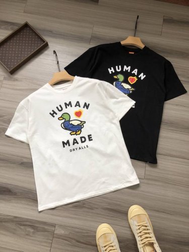 Human Made 鸭子系列 字母Logo印花 男女款运动休闲圆领短袖T恤. 颜色：白色 黑色. 材质：纯棉面料. 尺码： M L Xl. 工艺：印花. 版型