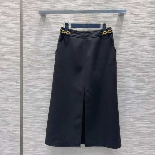 P430 P340 Louis Vuitto* 2025Ss新款套装 优雅至极 日常逛街或者职场Party都很适合的一套 散发着高级气质 两色三码Sml S外套