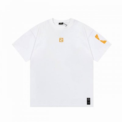 隔天到 Fendi 芬迪 双Ff 恶魔~眼睛字母刺绣&& Logo标识精致升级 原版面料 官方同款 短袖T恤 定制260克同缸染面料 手感非常舒服 春夏最新版本