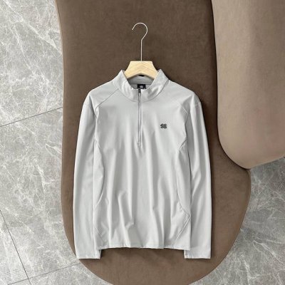 上新 ！ 尺码M.L.Xl.Xxl 新品高端修身版立领半拉链硅胶标 柜子同步：亲肤舒适易于打理！非常的简洁大气！无论什么年龄段穿起来都很大气。面料自带弹力，上身