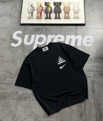Nike系列 专柜款复古情侣 印花短袖T落肩袖 重磅280G精梳棉材质 透气舒适 版型宽松 进口外贸级专柜印花，随意搓洗不褪色不变形。 情侣款 男女同款哦