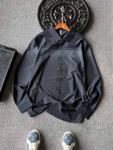 专柜顶级原单！ 人气爆款！Armani 阿玛尼专柜新品液氨锦棉无痕长袖衬衫！恒隆在售万元级，款号：1976 阿玛尼家今年最新液氨锦棉面料，触摸第一感觉面料太细腻