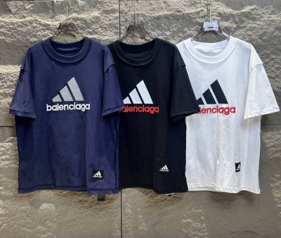 上新供 顶级版本.官网品质 Blcg Balenciaga 巴黎世家联名Adidas前面经典Logo组合 双面正反穿搭刺绣短袖T恤# 面料采用巴黎Zp定织定染全